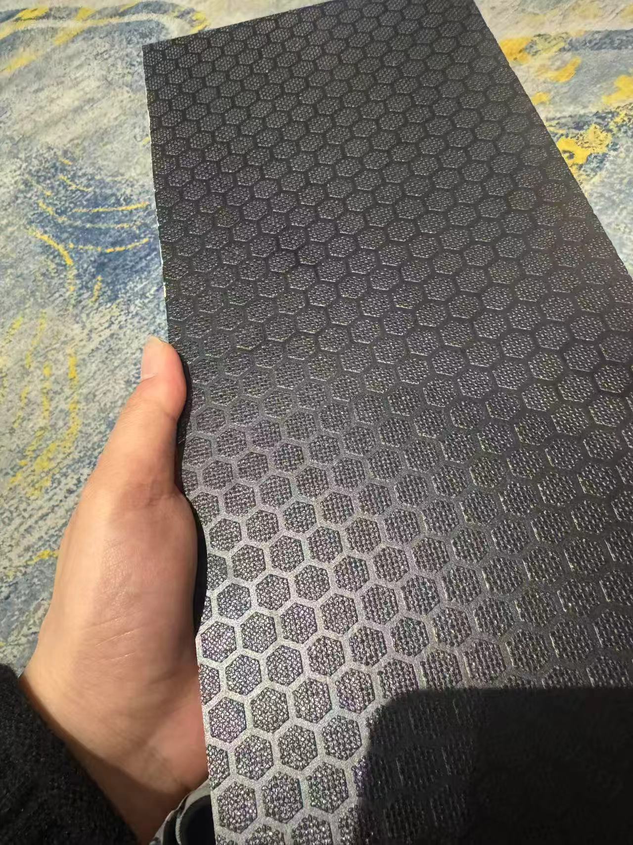 Hexagonal Anti-Slip Plywood Surface