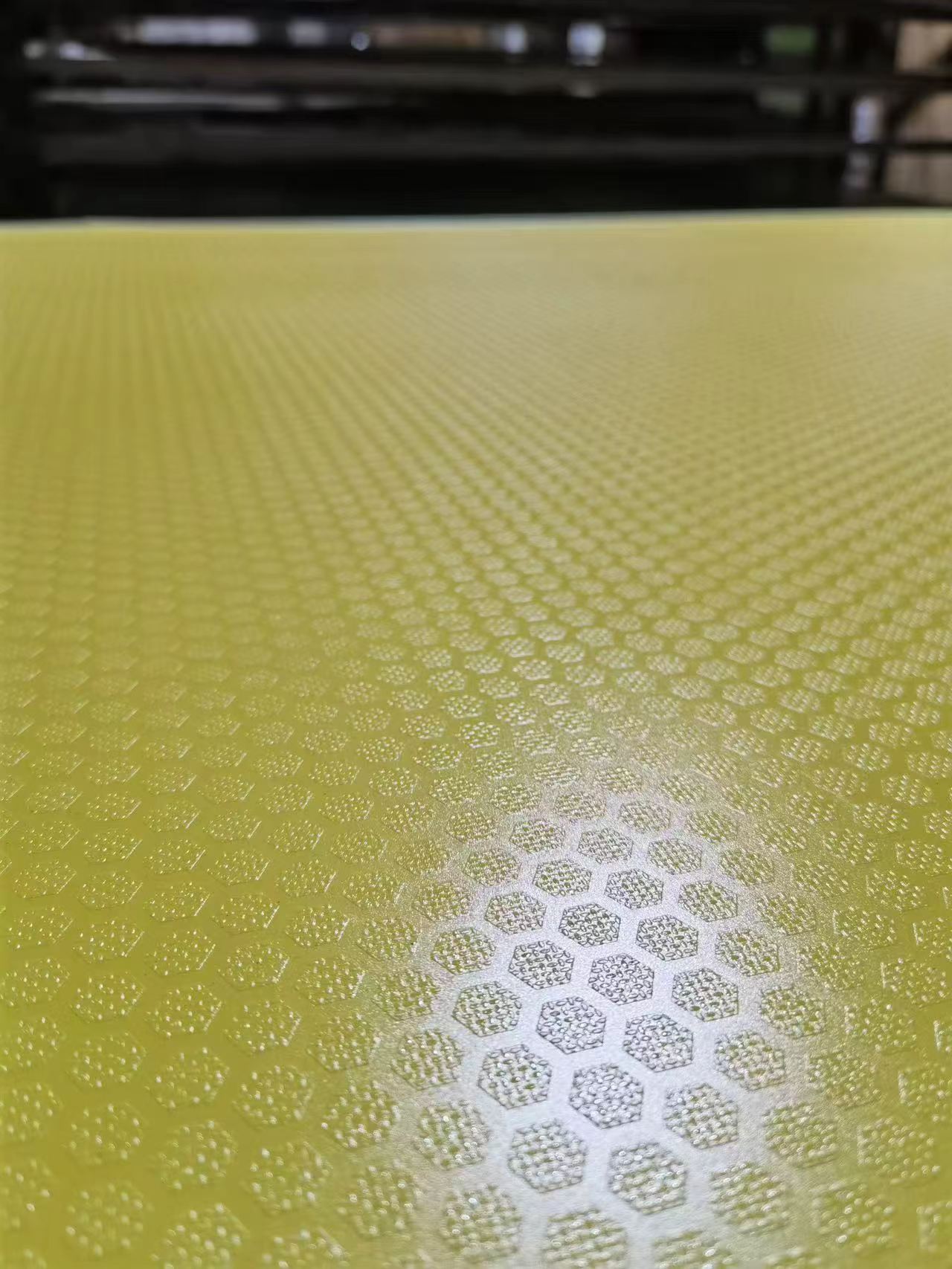 Yellow Anti-Slip Hexagonal Plywood