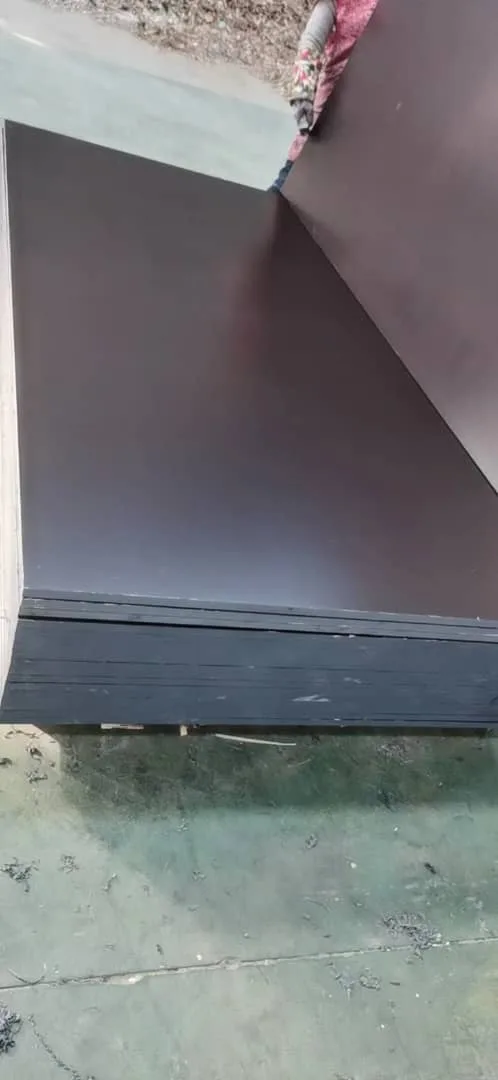 Film faced plywood surface 3