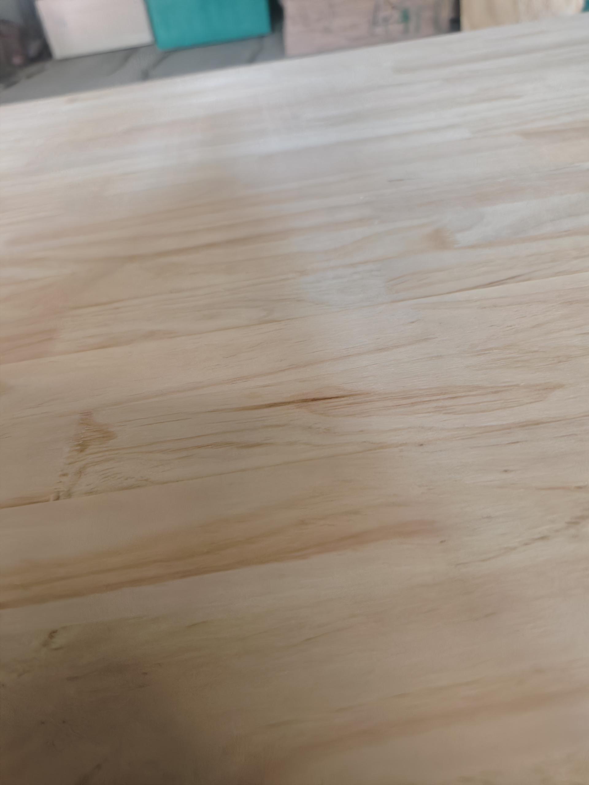 Fromager panel — clean, even grain surface