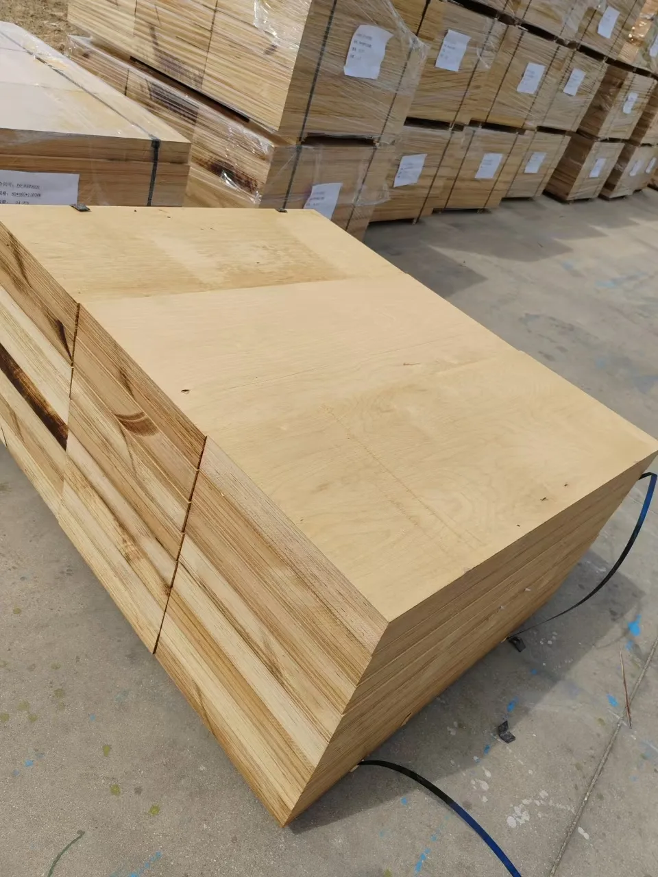 Long LVL strip for industrial applications