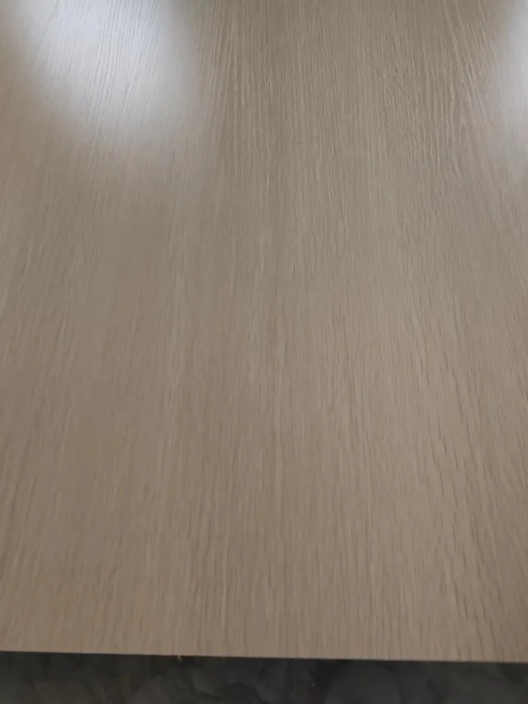 Melamine light wood-grain decor