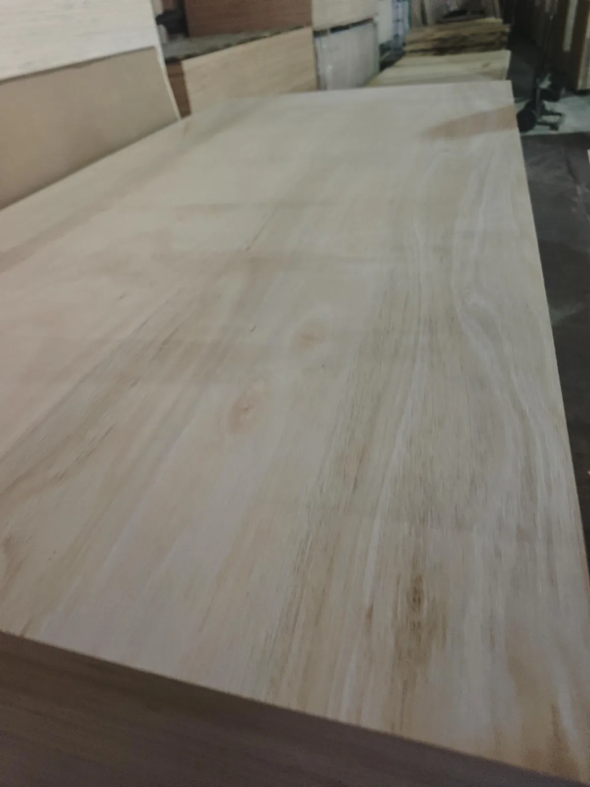 Rose eucalyptus faced plywood production