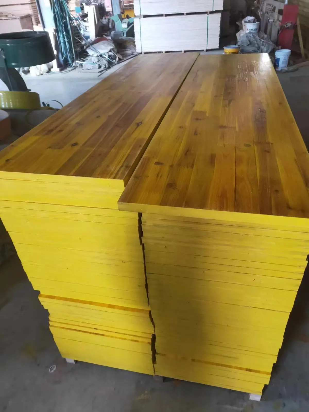 Three-layer solid wood formwork panel